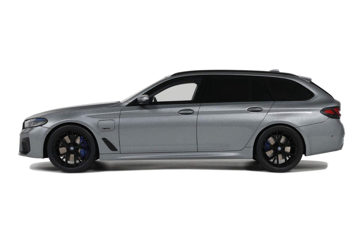 2023 BMW 530E XDrive M Silver Metallic 1/18 Model Car by GT Spirit