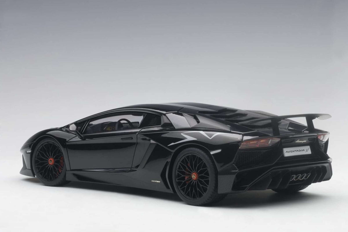Autoart 74556 Lamborghini Aventador LP750-4 SV Nero Aldebaran-Gloss Black 1-18 Scale Model Car