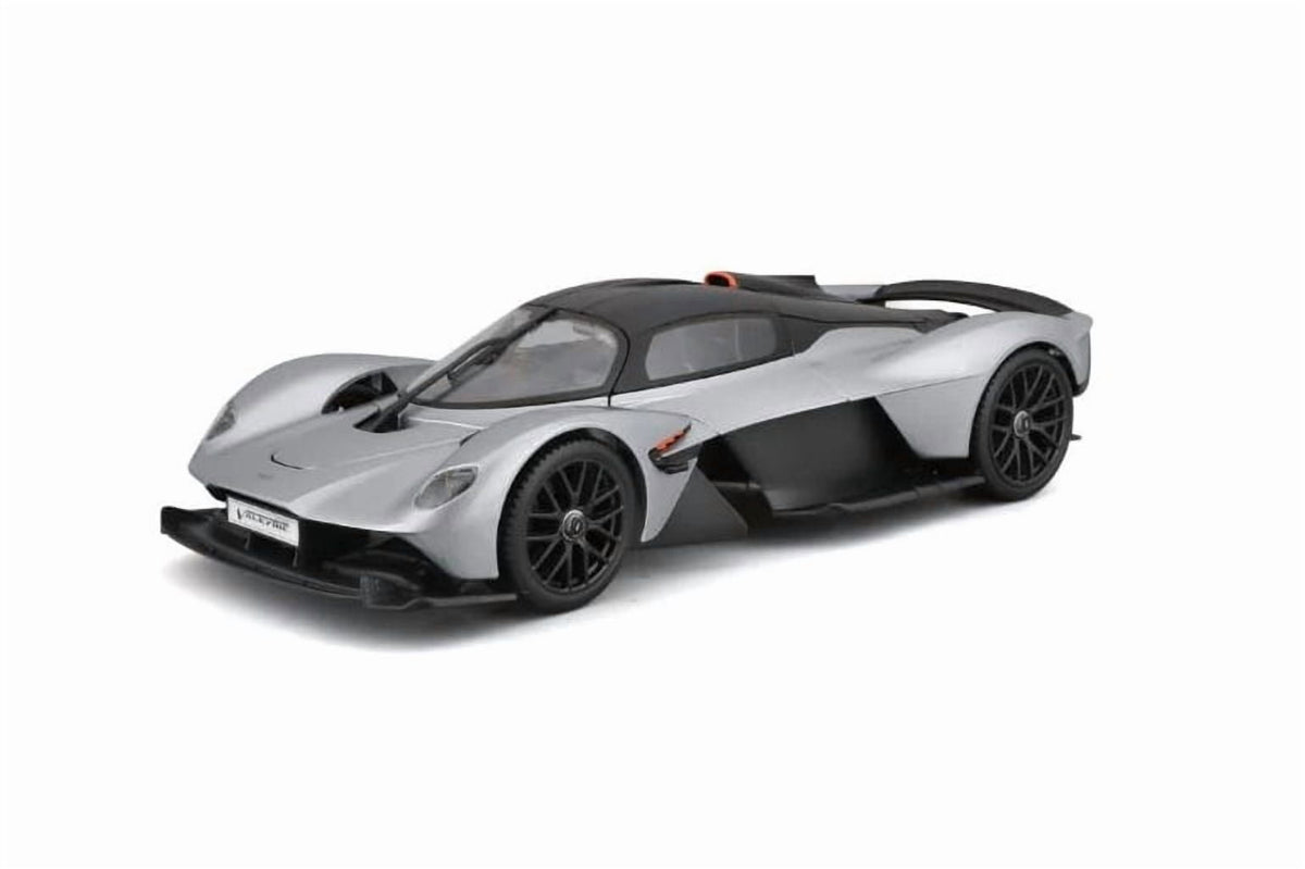 2022 Aston Martin Valkyrie, Silver - Maisto 31465SL - 1/18 Scale Diecast Model Car
