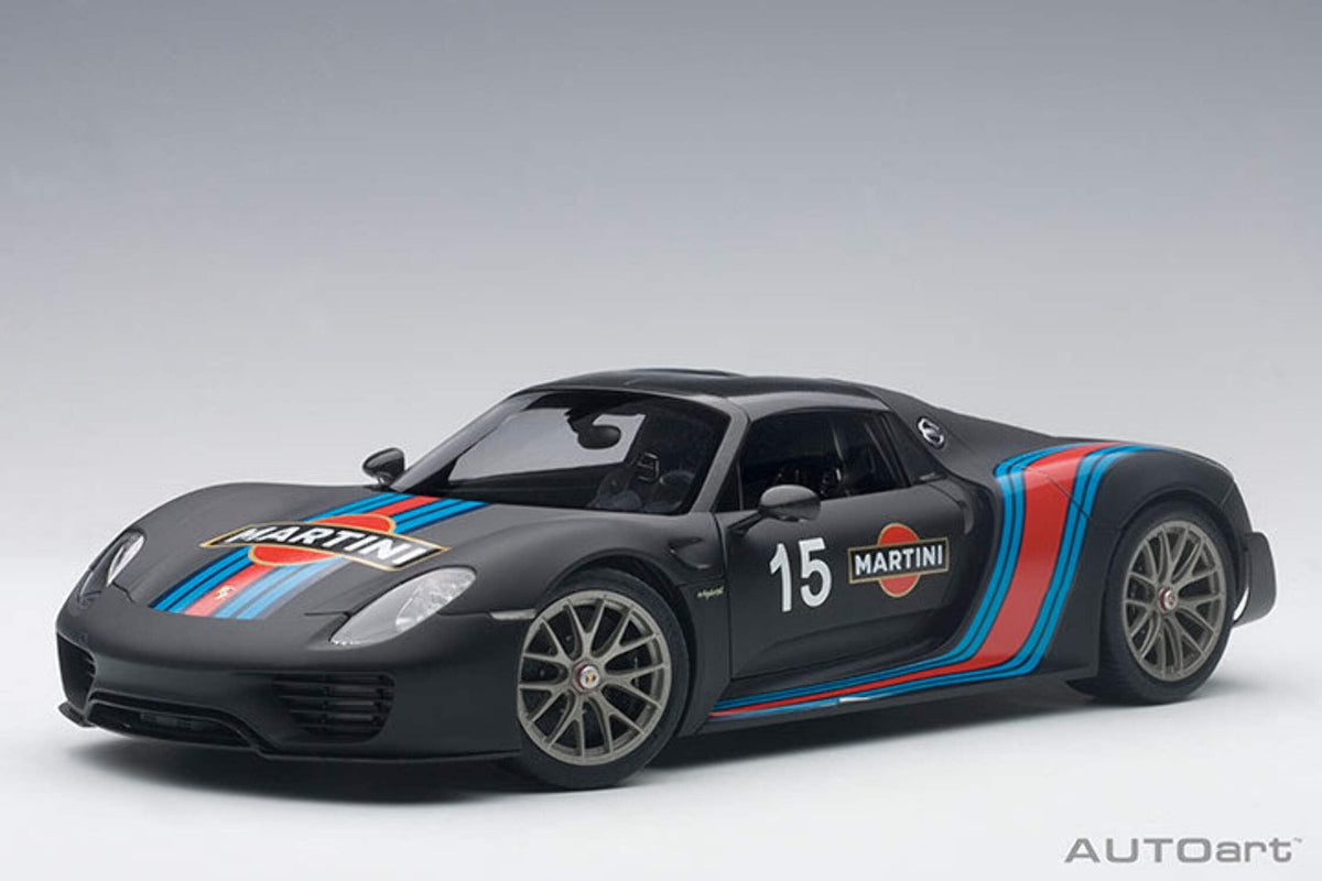 Autoart 77929 No.15 Porsche 918 Spyder Weissach Black-Martini Livery 1-18 Scale Model Car