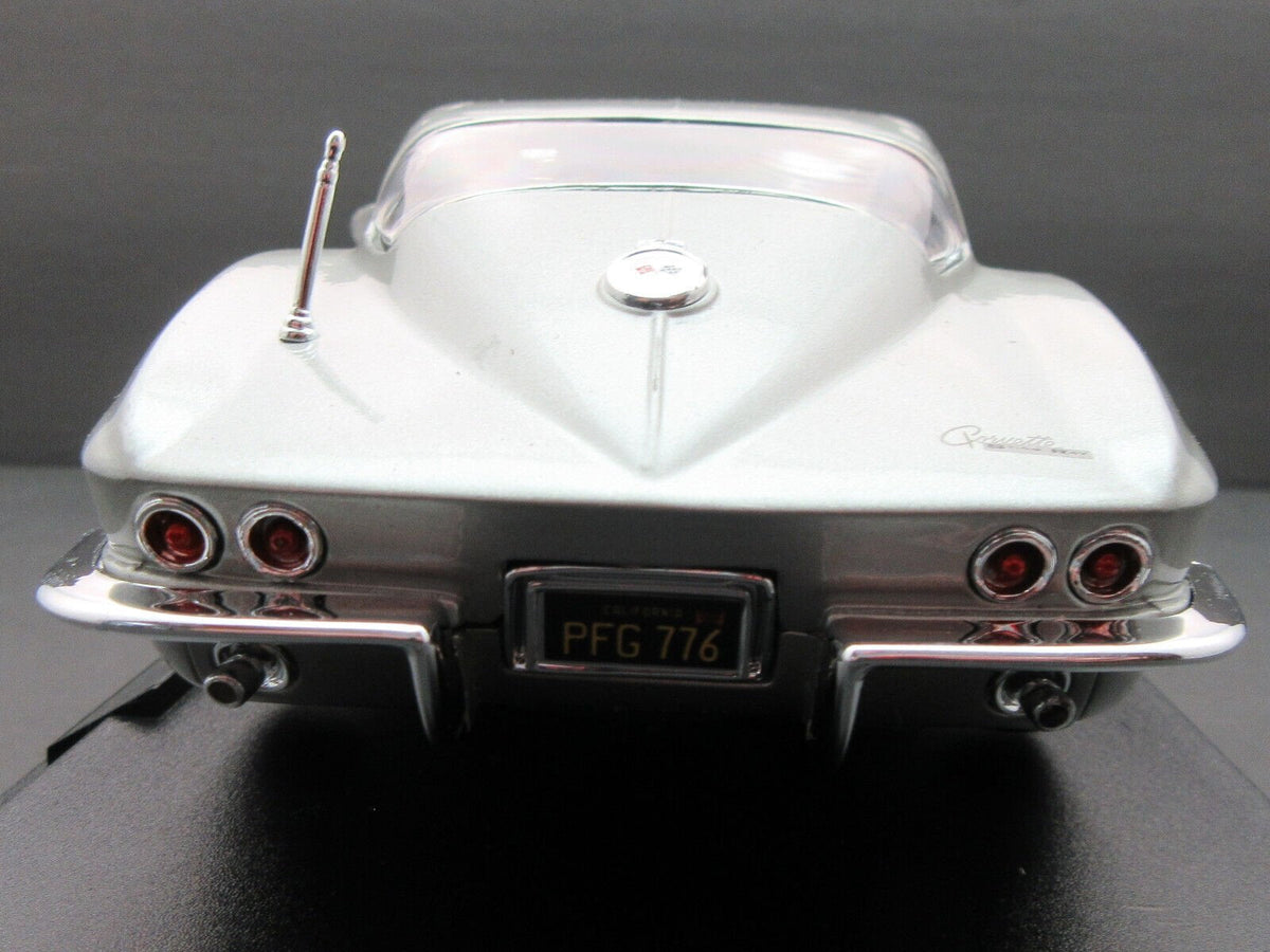 1:18 1965 Chevy Corvette